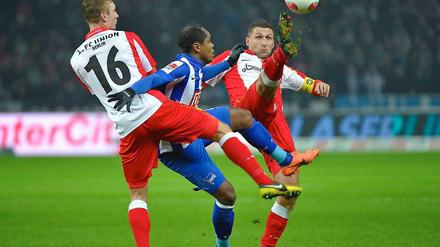 Entscheidende Stützen: Torsten Mattuschka und Ronny prägten mit ihrer Leistung das Stadtderby. Unions Kapitän Mattuschka bereitete zwei Tore vor, Ronny rettete Hertha mit seinem Treffer einen Punkt im Heimspiel.