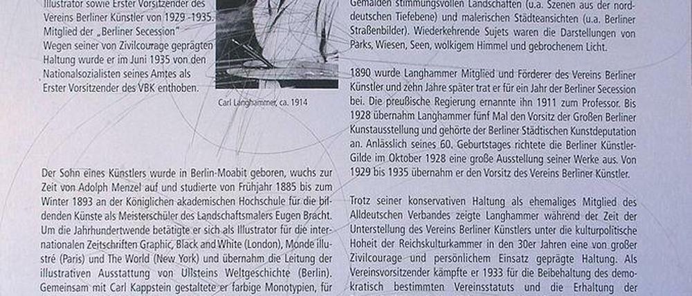 Die Gedenktafel für Carl Langhammer (1868 – 1943) befindet sich vor dem heutigen Domizil des Vereins Berliner Künstler, Schöneberger Ufer 57 (Tiergarten).
