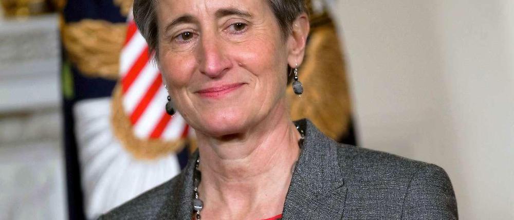 Sally Jewell bei ihrer Nominierung durch Präsident Obama.