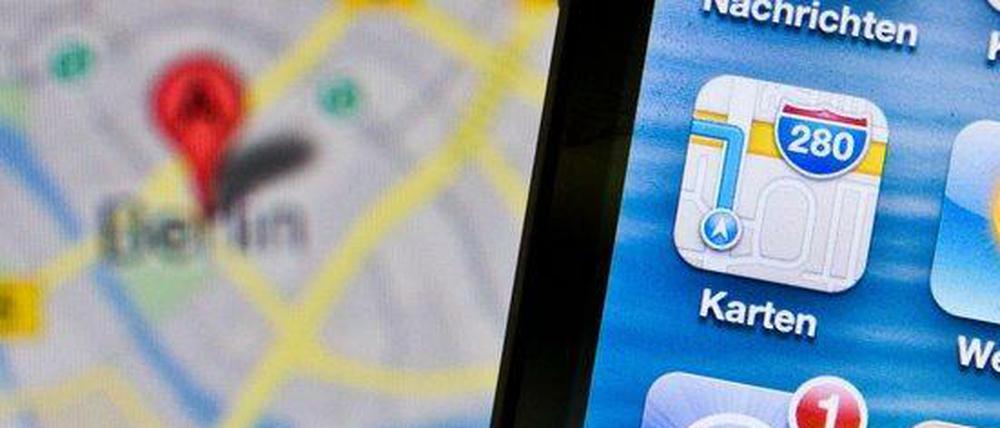Smartphone oder Navigationsgerät? Telefone, wie Apples iPhone, haben von Hause aus Kartensoftware an Bord.