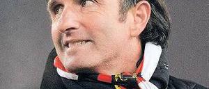 Für lange Zeit Schwabe. Jetzt muss Bruno Labbadia nur noch durchhalten. Foto: dpa