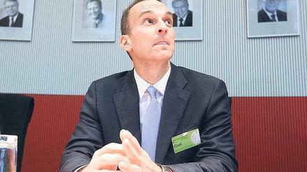 Hoher Besuch im hohen Haus. Travis Tygart, Geschäftsführer der US-Anti-Doping-Agentur, bei der Rede im Sportausschuss.