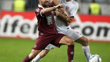 Lauterns Stürmer Itay Shechter hier im Einsatz beim Spiel in Mainz.