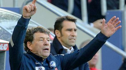 Otto Rehhagel hatte sich sein Debüt als Hertha-Trainer sicher anders vorgestellt.