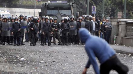 Die Ägypter haben den Protest gegen Mursi schon beinahe perfektioniert. Nun zieht Deutschland nach. Experten sprechen geschichtswissenschaftlich von der "deutschen Verspätung". 