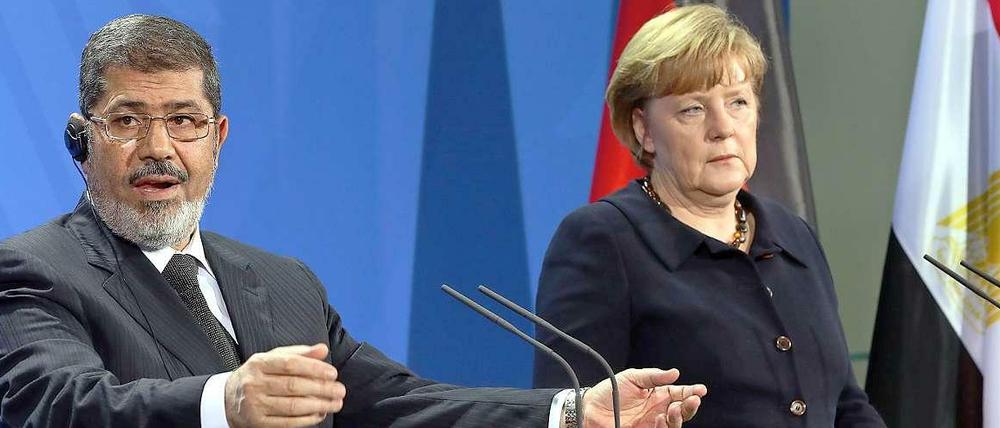 Ägyptens Präsident Mursi in schwierigen innenpolitischen Zeiten zu Besuch in Berlin.