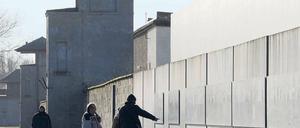 Und wo bleiben die Schüler? Besonders ausländische Gäste besuchen die KZ-Gedenkstätte Sachsenhausen.Foto: dpa