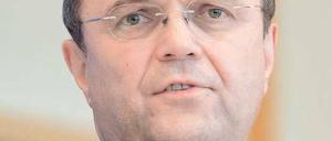 Der Innenminister will mit Ankara über ein Auslieferungsverfahren sprechen. Foto: dapd