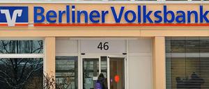 Diese Steglitzer Volksbankfiliale fiel den Tunnelräubern zum Opfer.