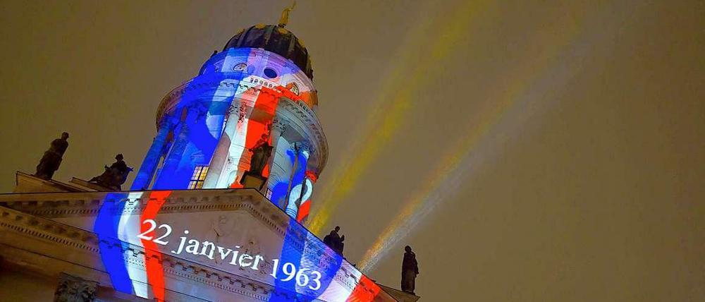 Lichtershow zum Élysée-Jubiläum auf dem Französischen Dom in Berlin: Frankreich und Deutschland sind der Motor der EU.