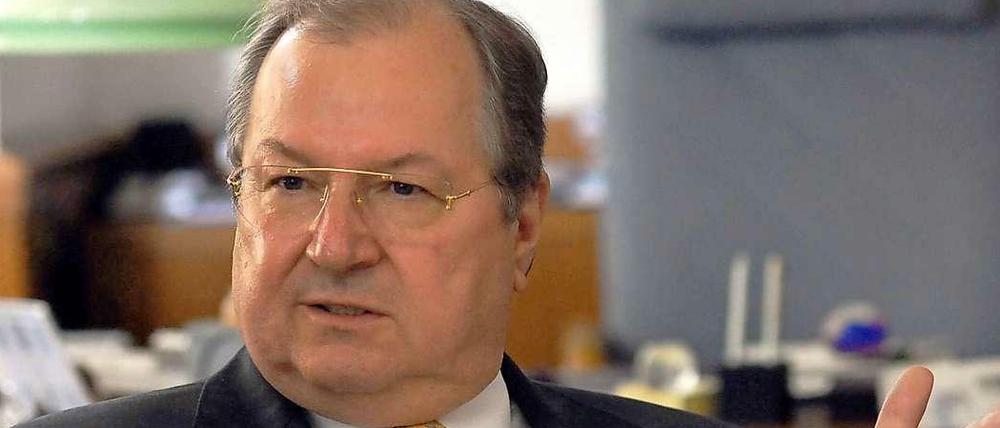 Heinz Buschkowsky ist ein Naturtalent als Redner und Politiker. Ob er auch das deutsche Beamtenrecht beherrscht, will nun der Senat klären.