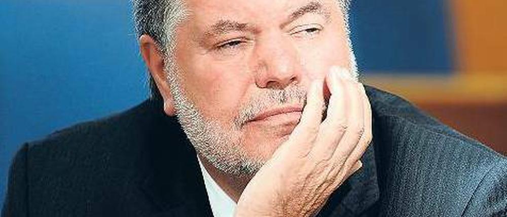 Kurt Beck (63) wird am Mittwoch nach 18 Jahren im Amt des Ministerpräsidenten (MP) von Rheinland-Pfalz zurücktreten, seine Nachfolgerin soll Sozialministerin Malu Dreyer werden. Beck ist seit 1979 Abgeordneter. 1994 beerbte er Rudolf Scharping als MP. Als Bundesvorsitzender der SPD von 2006 bis 2008 gilt er als gescheitert, in Rheinland-Pfalz setzte ihm vor allem die Nürburgring-Pleite zu. 