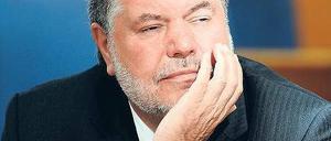 Kurt Beck (63) wird am Mittwoch nach 18 Jahren im Amt des Ministerpräsidenten (MP) von Rheinland-Pfalz zurücktreten, seine Nachfolgerin soll Sozialministerin Malu Dreyer werden. Beck ist seit 1979 Abgeordneter. 1994 beerbte er Rudolf Scharping als MP. Als Bundesvorsitzender der SPD von 2006 bis 2008 gilt er als gescheitert, in Rheinland-Pfalz setzte ihm vor allem die Nürburgring-Pleite zu. 