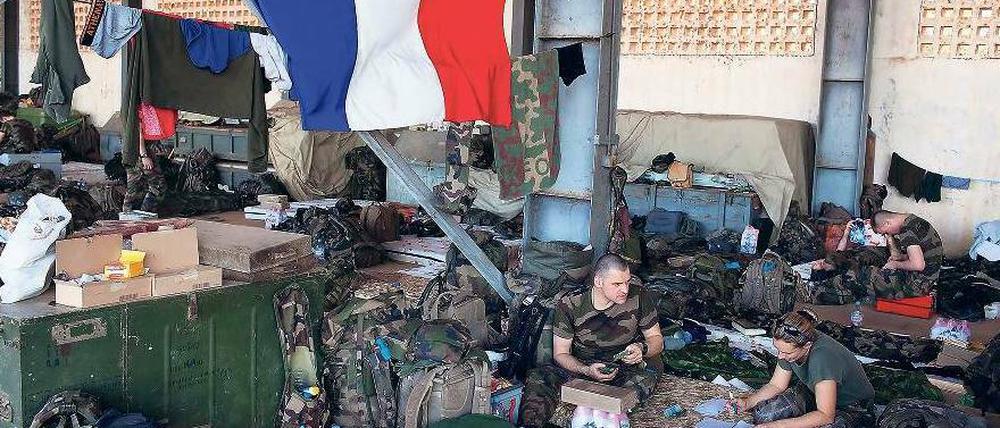 Kolonialer Schatten. Französische Soldaten in Bamako, der Hauptstadt Malis. Foto: Reuters