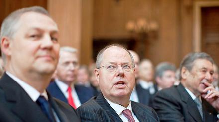 In trauter Runde. Peer Steinbrück bei den Feierlichkeiten zu 200 Jahre Krupp im November 2011 in der Villa Hügel in Essen. 