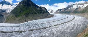 Gebirgshobel. Der Aletschgletscher in der Schweiz hat ein typisches U-förmiges Tal geschaffen. Damit entsteht viel Platz für Eis, sollte es zu einer neuen Vereisung kommen.