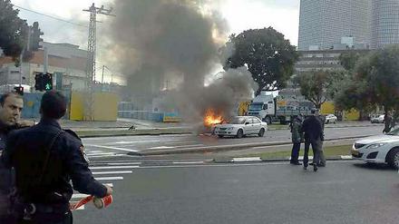 In Tel Avivs ist am Donnerstag ein Auto explodiert. Offenbar handelt es sich dabei nicht um eine politisch motivierte Tat.