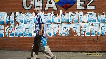 Chávez bleibt.