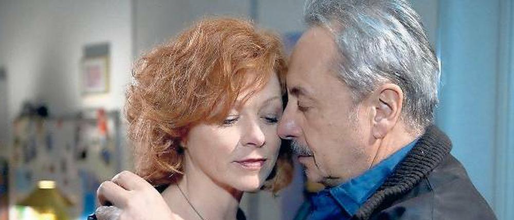 Neue Freundin, größere Spannung? Stubbe (Wolfgang Stumph) ist verliebt in Marlene von der Spurensicherung (Heike Trinker). Foto: ZDF