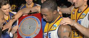 Je’kel Foster (v.) holte 2009 mit Oldenburg die Meisterschaft - ob er das in diesem Jahr mit Alba wiederholen kann?