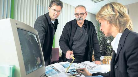 Kennen Sie einen guten Makler? Seit rund einem halben Jahr finden sich mehrere Portale im Internet, auf denen Kunden die Leistung von Immobilienvermittlern bewerten können.