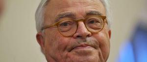 Der ehemalige Vorstandsvorsitzende der Deutschen Bank, Rolf Breuer im Verhandlungssaal im Oberlandesgericht in München.