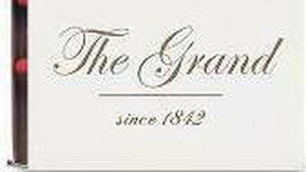 The Grand, Hirtenstraße 4, Mitte, Telefon 2789099510, geöffnet täglich ab 18 Uhr.