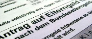 Beim Antrag auf Elterngeld braucht man vor allem eins: Geduld.