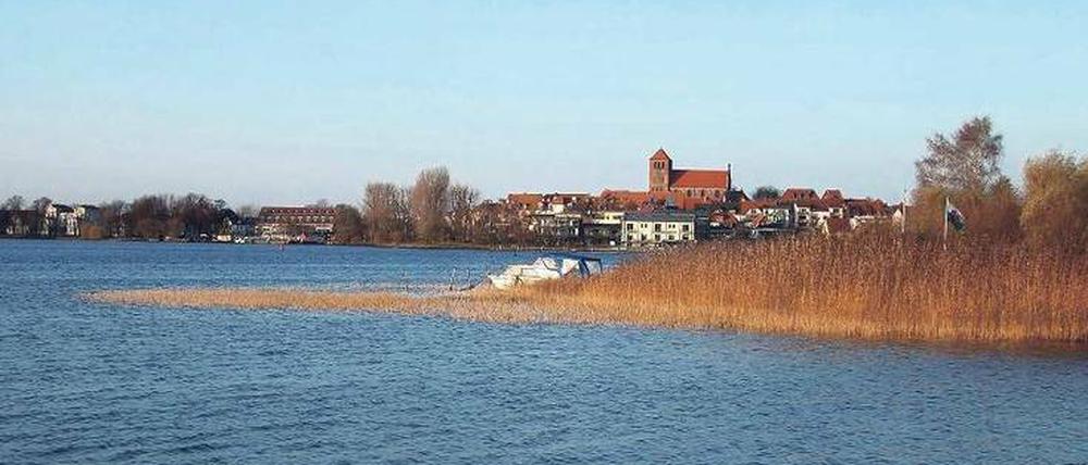 Im Sommer lockt der große See zum Baden, im Winter kann man Schlittschuh laufen. Vielleicht ist das bald wieder so.