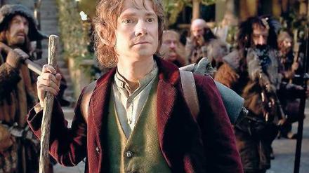 Aufbruch ins Unbekannte. Hobbit Bilbo Beutlin (Martin Freemann) verlässt seine Heimat. 