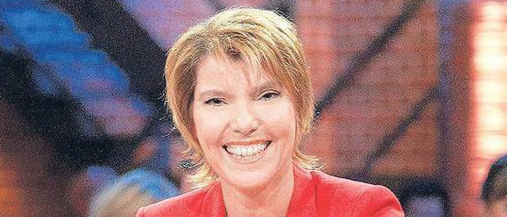 Eine Moderatorin, fünf Gäste. Der „Kölner Treff“ mit Bettina Böttinger hat sich im Reigen der parallel ausgestrahlten Freitags-Talks eine Spitzenposition erarbeitet. Foto: WDR
