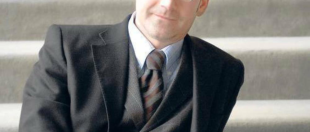 Genau kalkulieren. Wenn Christoph Seuferle Gaststars an die Deutsche Oper holt, muss die Abendkasse stimmen. Foto: Joachim Schulz