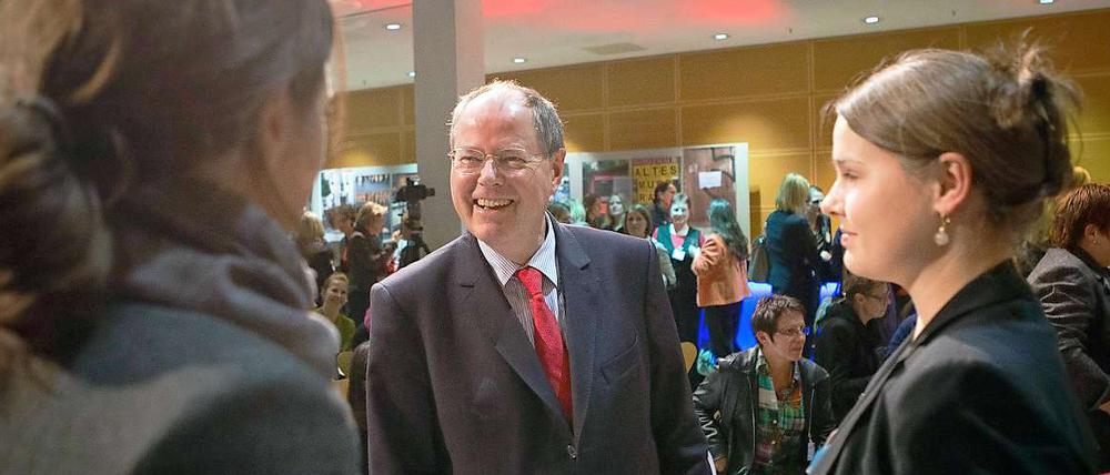 Angeblich kommt Peer Steinbrück bei den Frauen nicht gut an. 