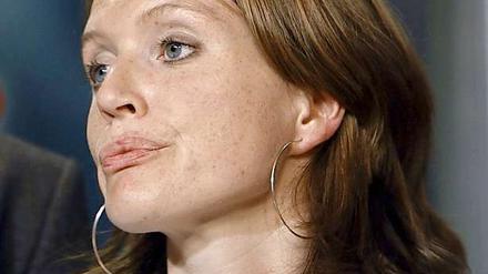Lucy Redler am Abend der Berliner Abgeordnetenhauswahl 2006