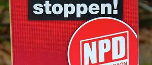 Aus Angst vor einem Verbotsverfahren zieht die NPD nun selbst vor das Bundesverfassungsgericht.