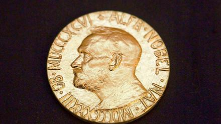 Eine ganz besondere Auszeichnung: Die Nobelpreis-Medaille mit dem Konterfrei von Alfred Nobel.