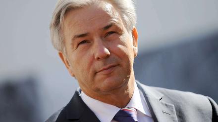 Klaus Wowereit hat anlässlich des Tags der Deutschen Einheit Rentenangleichungen in Ost und West gefordert.