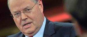Peer Steinbrück (SPD) muss sich derzeit vielen Fragen zu seinen Nebeneinkünften stellen.