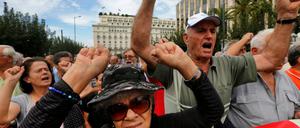 Rentner protestieren in Athen.