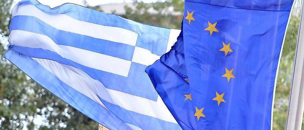 Die Eurogruppe verlangt von Griechenland, die vereinbarten Sparmaßnahmen umzusetzen. 