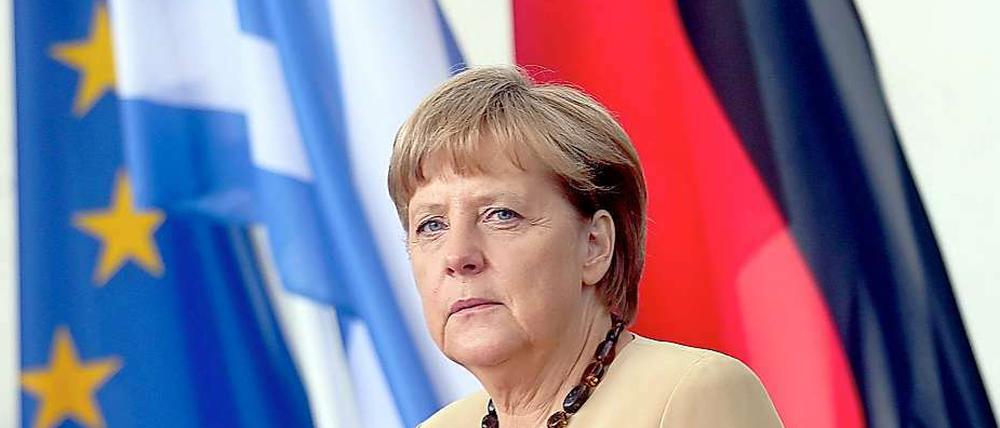 Am Dienstag besucht Kanzlerin Merkel Griechenland - die Atmosphäre ist vor der Visite gespannt.