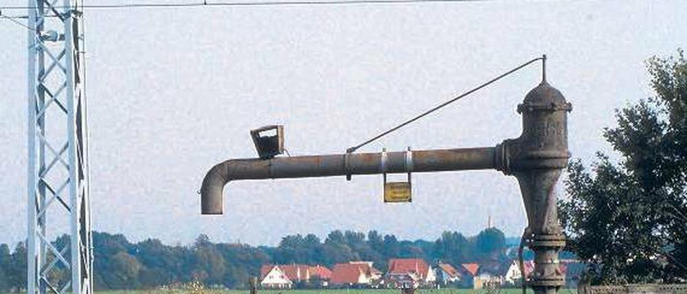 Gesichert. Die Bahn markiert ihre Kabel, um Diebstahl zu erschweren. 
