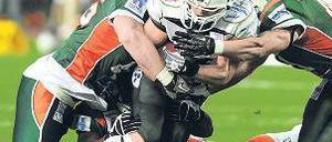 Seltener Zugriff. Im Finale wurden die Defensiv-Reihen regelrecht überrannt.Foto: dpa