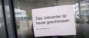 Wegen einer tödlichen Attacke gegen eine Jobcenter-Mitarbeiterin bleibt die Filiale heute geschlossen.