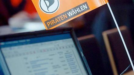 Die Umfragewerte der Piraten sinken. Das soll die Parteimitglieder motivieren.