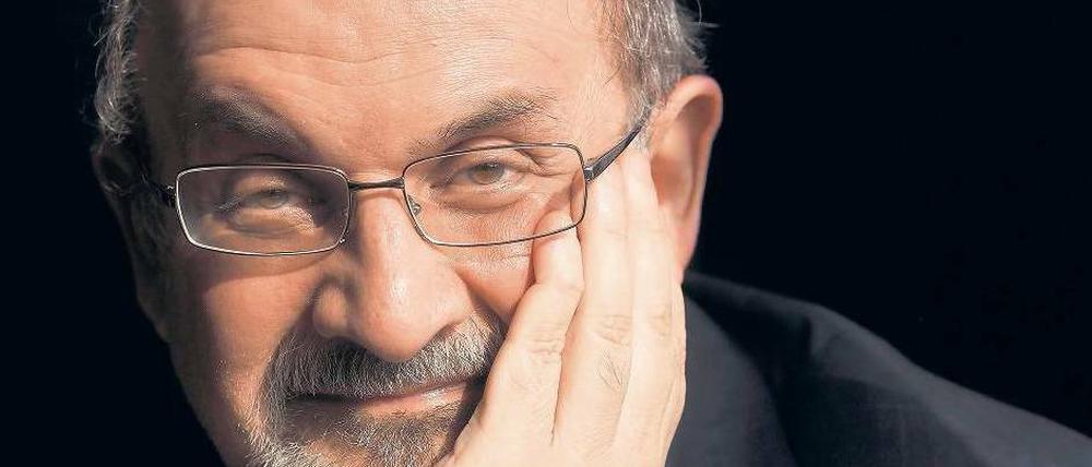 Lebt in New York. Salman Rushdie, 65, versteckt sich nicht mehr. Aber immer noch ist Kopfgeld auf ihn ausgesetzt. Foto: Reuters