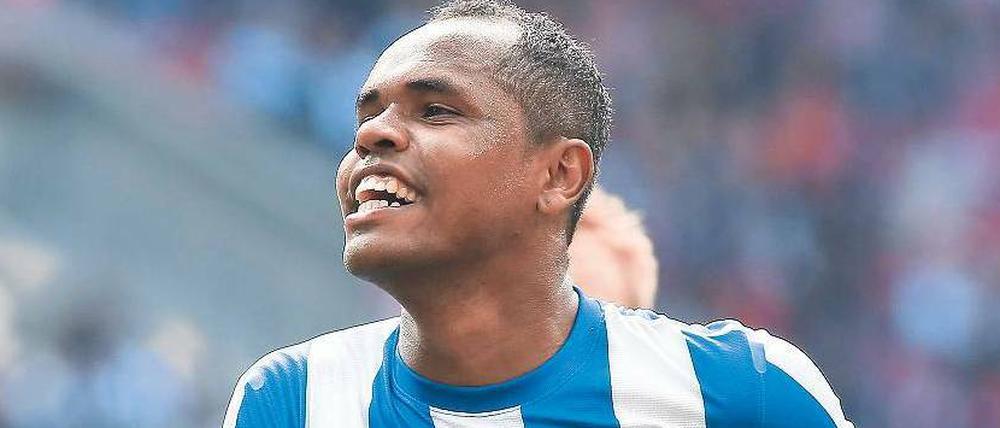 Lust auf Hertha. Ronnys Tor zum 1:1-Endstand in Kaiserslautern war bereits sein vierter Treffer in der immer noch jungen Saison. Foto: Eibner-Sportfoto