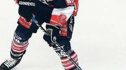 Haudraufwienix. Rankel will den Eisbären gegen Straubing den Sieg bringen. Foto: dapd