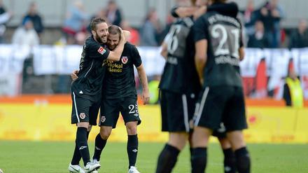 Nach dem glücklichen 1:0-Sieg über Regensburg befindet sich Energie Cottbus auf einem Aufstiegsplatz.
