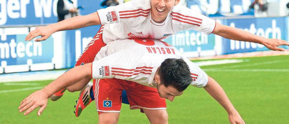 Start in eine bessere Zukunft? Der zweifache Torschütze Heung-Min Son (oben) will abheben. Foto: Reuters